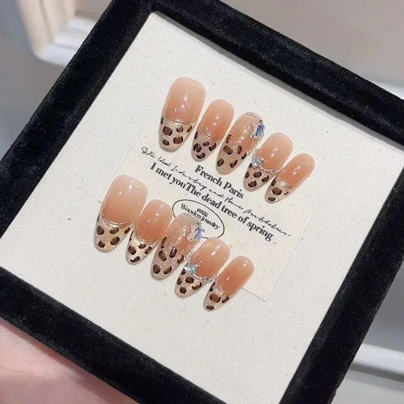 Almond Pink Handmade Nails Set (10 Pcs)